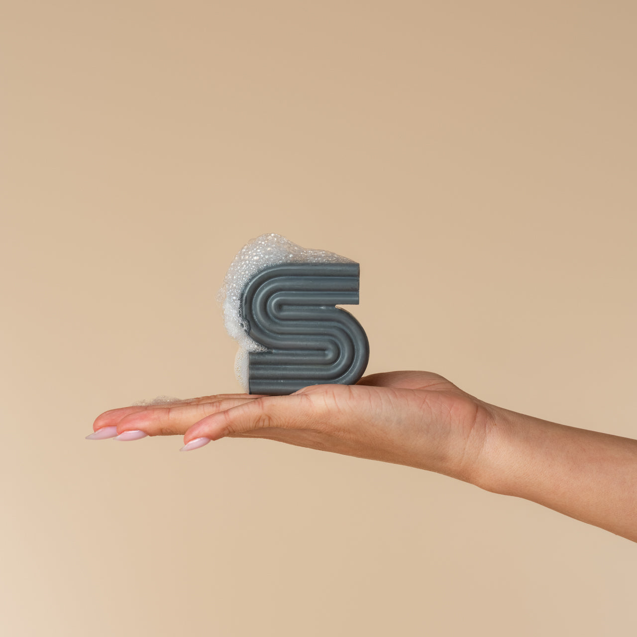 Clarifying Detox Shampoo Bar — rinses hard water minerals & chlorine | KITSCH